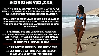 การผจญภัยทางทวารหนักกลางแจ้งของ Hotkinkyjo ด้วยดิลโด้ที่ชายหาดสาธารณะ